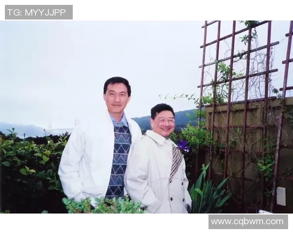 球星绯闻与私生活曝光：他们的爱情故事与场外秘辛大揭秘